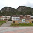 Cojitambo - El cerro del Cojitambo desde la plaza del pueblo