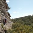 Travesía - Jesús haciendo un poco de bulder en Cuchillo